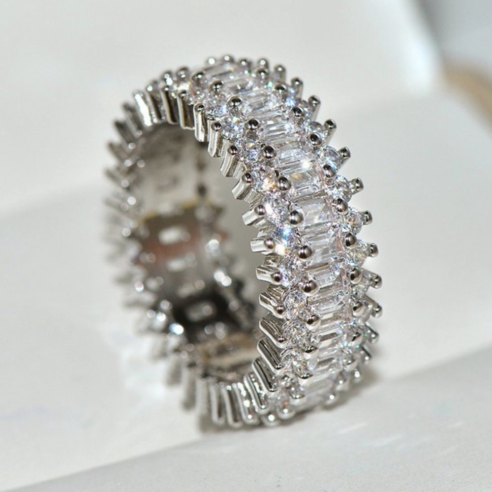 💍925 Sterling Silver Round Diamond Eternity Ring - Picture 4 of 7